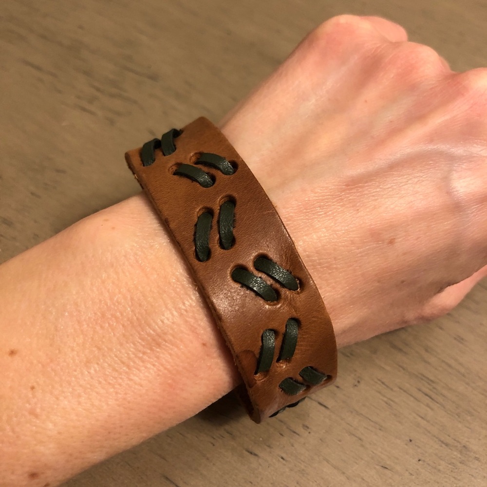 Men’s Jewelry - Brown Leather Bracelet with Black Accents